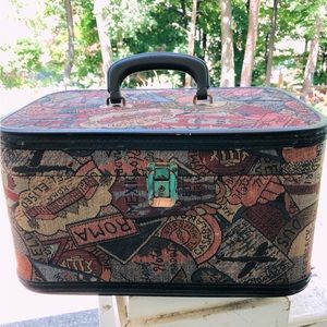 Vintage 50’s Carry All by Munro Train Case